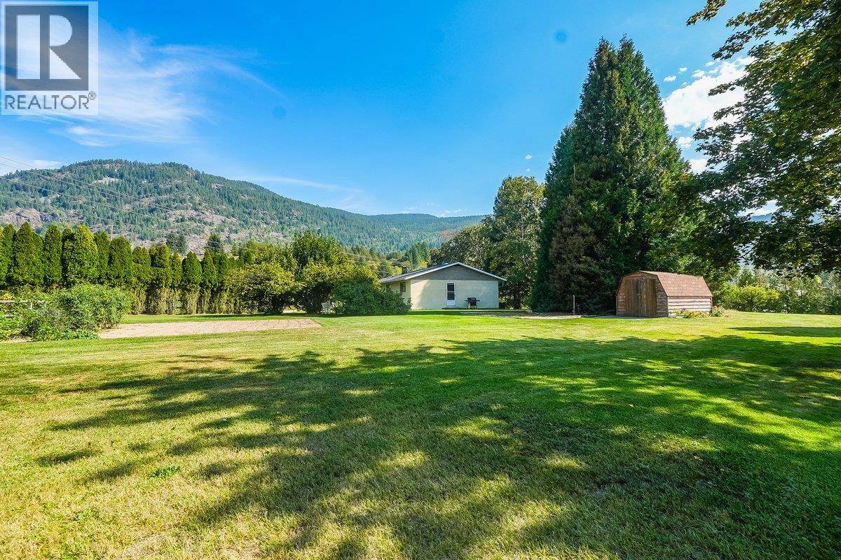 807 Waterloo Road, Ootischenia, British Columbia  V1N 4K8 - Photo 18 - 10363749