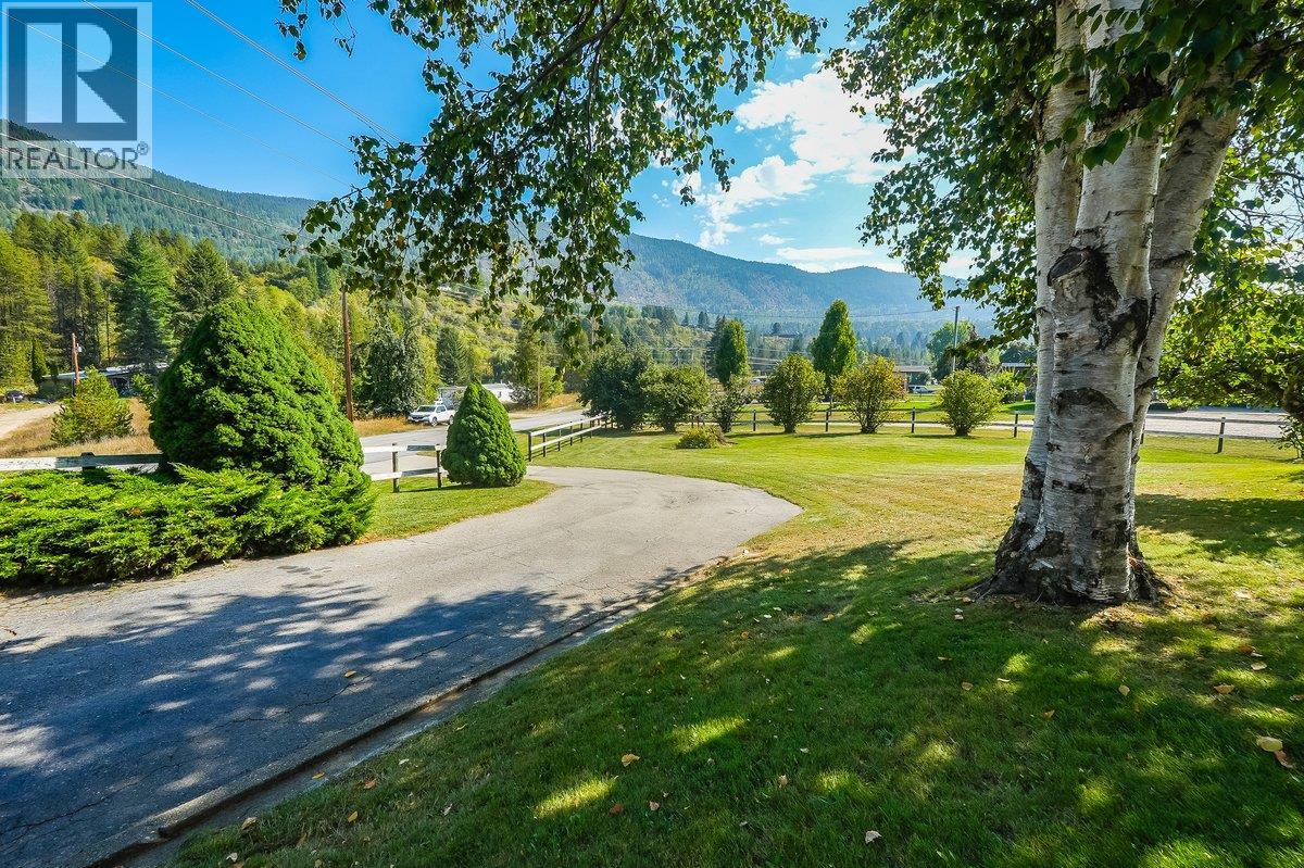 807 Waterloo Road, Ootischenia, British Columbia  V1N 4K8 - Photo 19 - 10363749