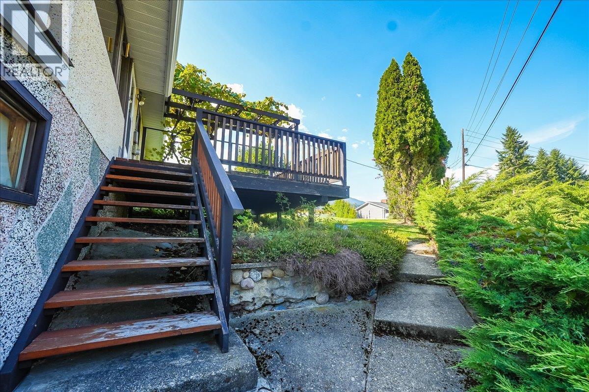 807 Waterloo Road, Ootischenia, British Columbia  V1N 4K8 - Photo 20 - 10363749