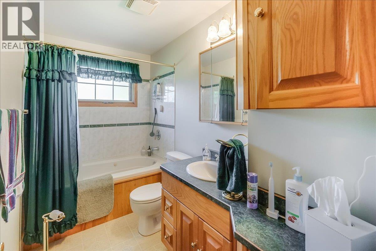 807 Waterloo Road, Ootischenia, British Columbia  V1N 4K8 - Photo 35 - 10363749