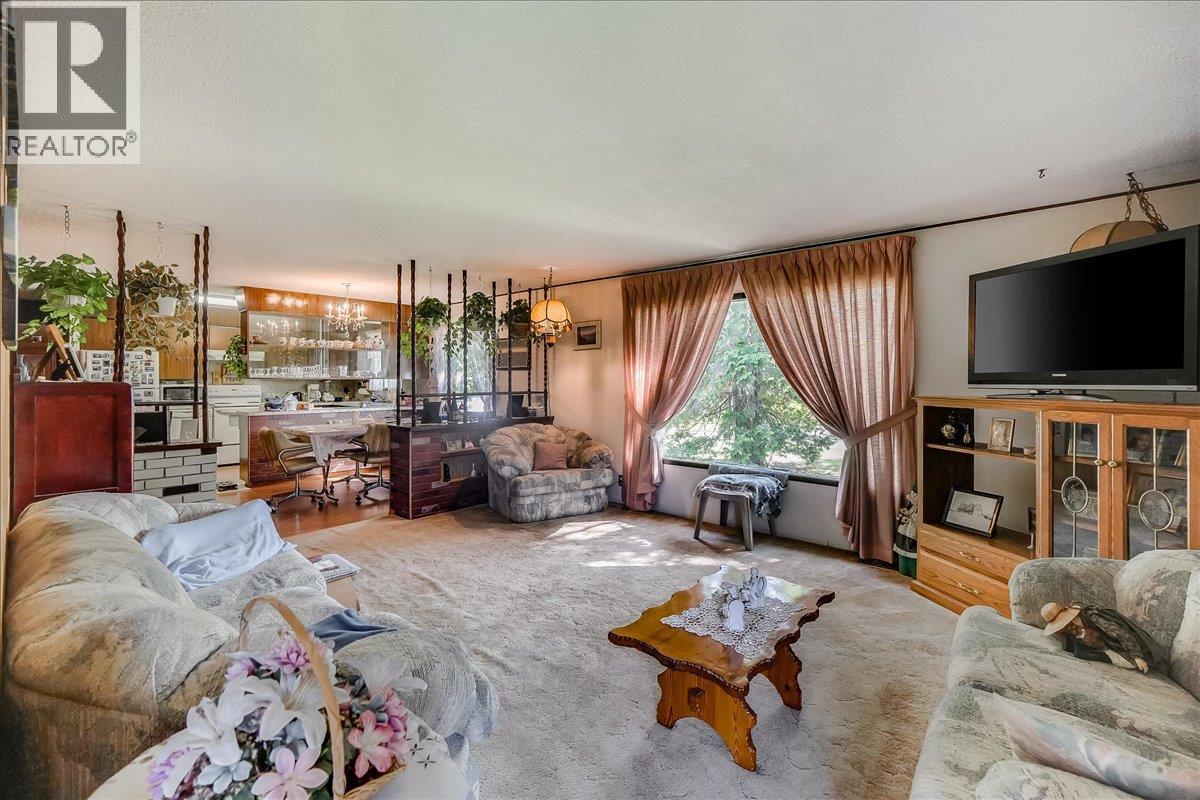 807 Waterloo Road, Ootischenia, British Columbia  V1N 4K8 - Photo 36 - 10363749