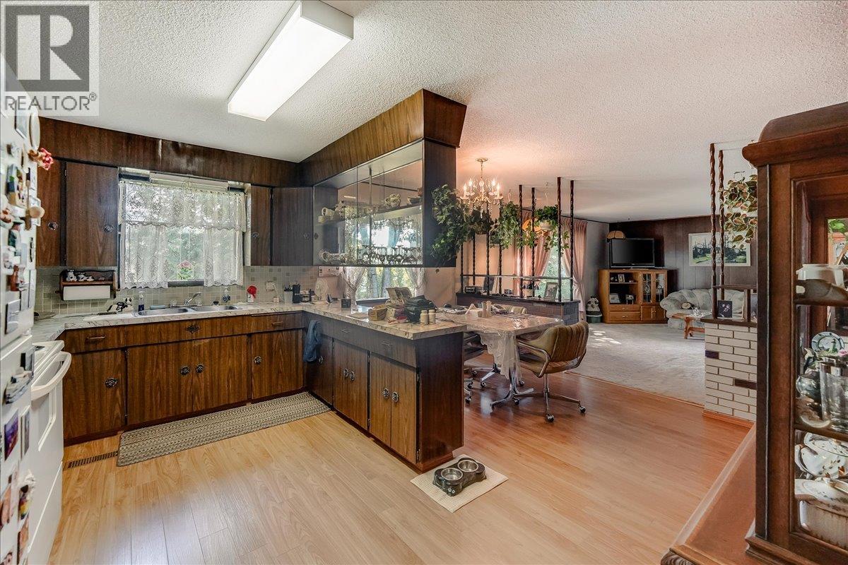 807 Waterloo Road, Ootischenia, British Columbia  V1N 4K8 - Photo 46 - 10363749