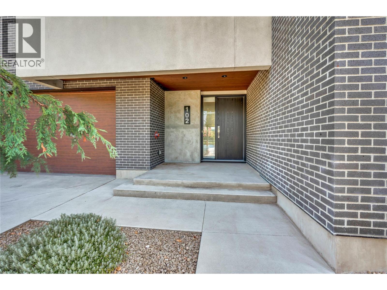 166 Power Street Unit# 102, Penticton, British Columbia  V2A 5W9 - Photo 3 - 10363944