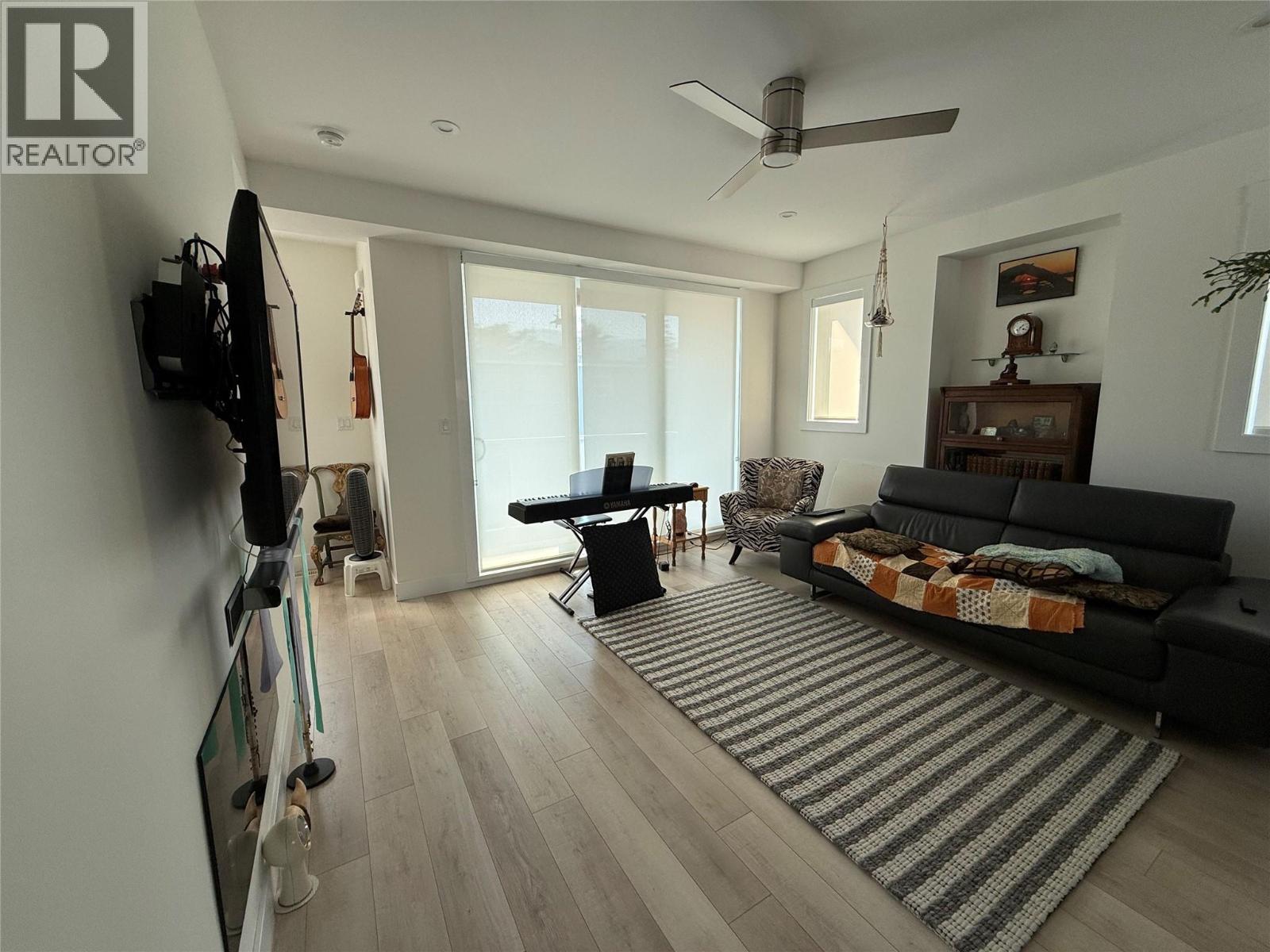 210 Scott Avenue Unit# 104, Penticton, British Columbia  V2A 2J5 - Photo 2 - 10363781