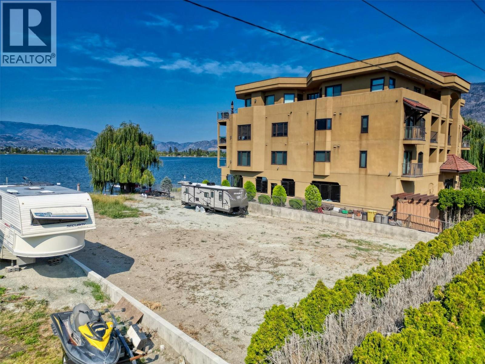 2414 Lakeshore Drive, Osoyoos, British Columbia  V0H 1V6 - Photo 12 - 10363954