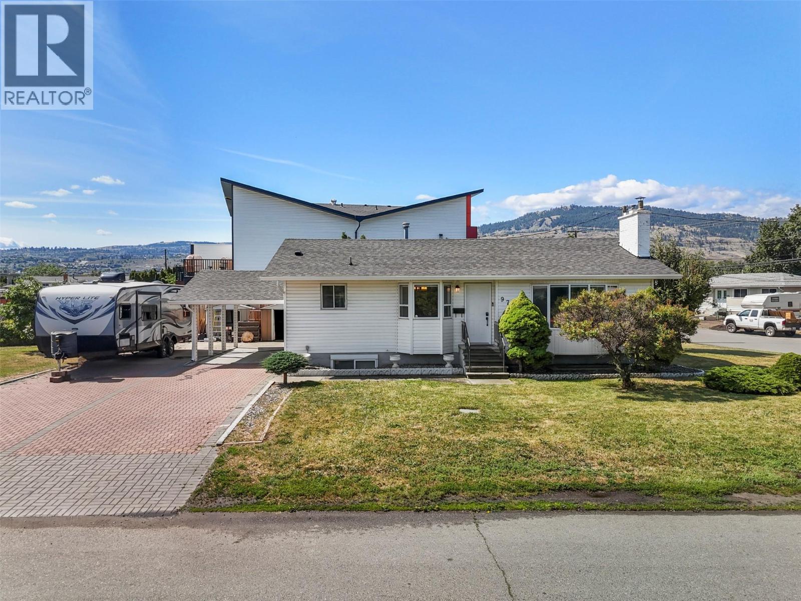 971 Kirkland Place, Kamloops, British Columbia  V2B 3Y7 - Photo 2 - 10363953