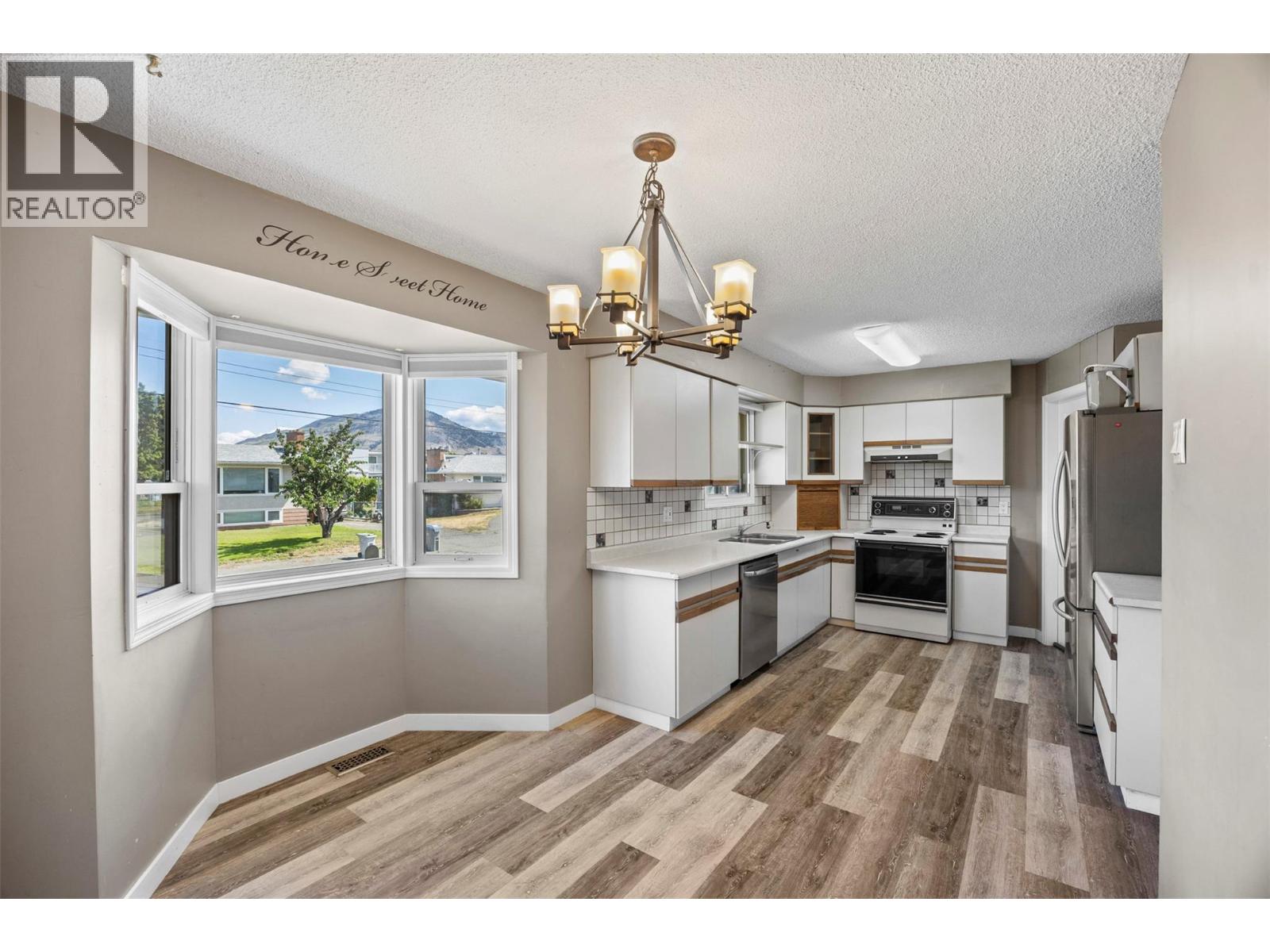 971 Kirkland Place, Kamloops, British Columbia  V2B 3Y7 - Photo 8 - 10363953