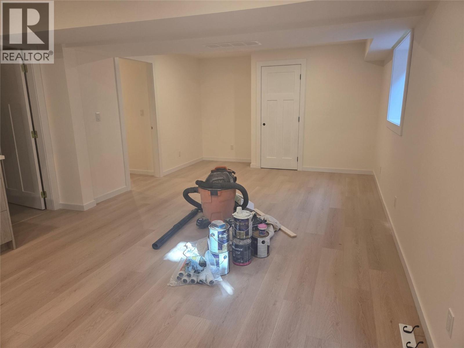 5661 97 Highway, Falkland, British Columbia  V0E 1W0 - Photo 12 - 10363939