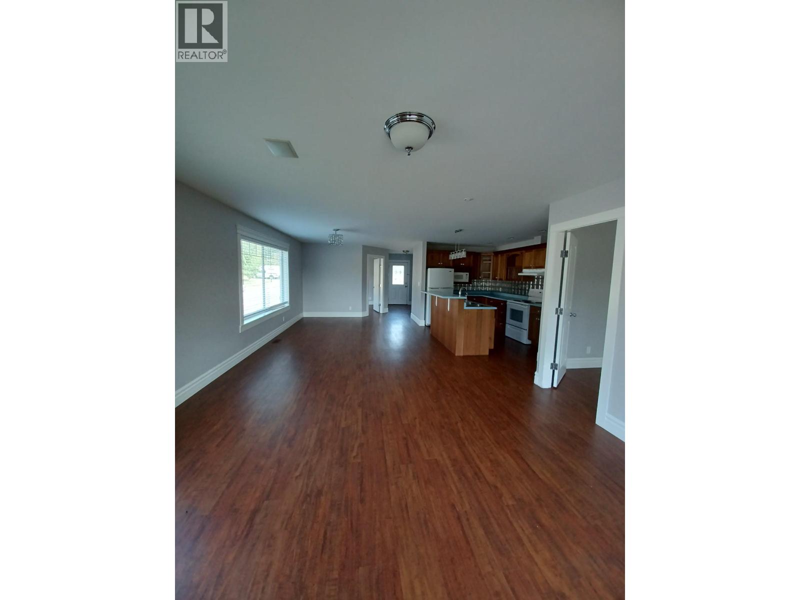 5661 97 Highway, Falkland, British Columbia  V0E 1W0 - Photo 19 - 10363939