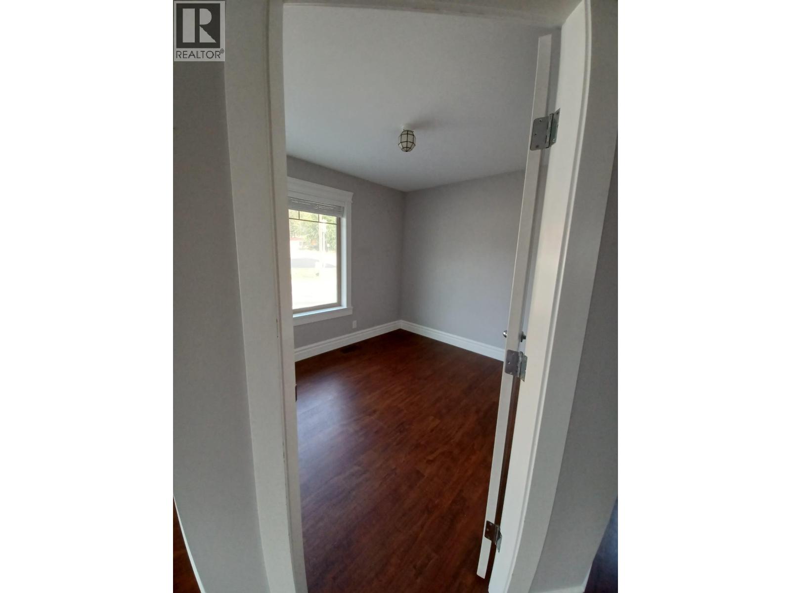 5661 97 Highway, Falkland, British Columbia  V0E 1W0 - Photo 20 - 10363939