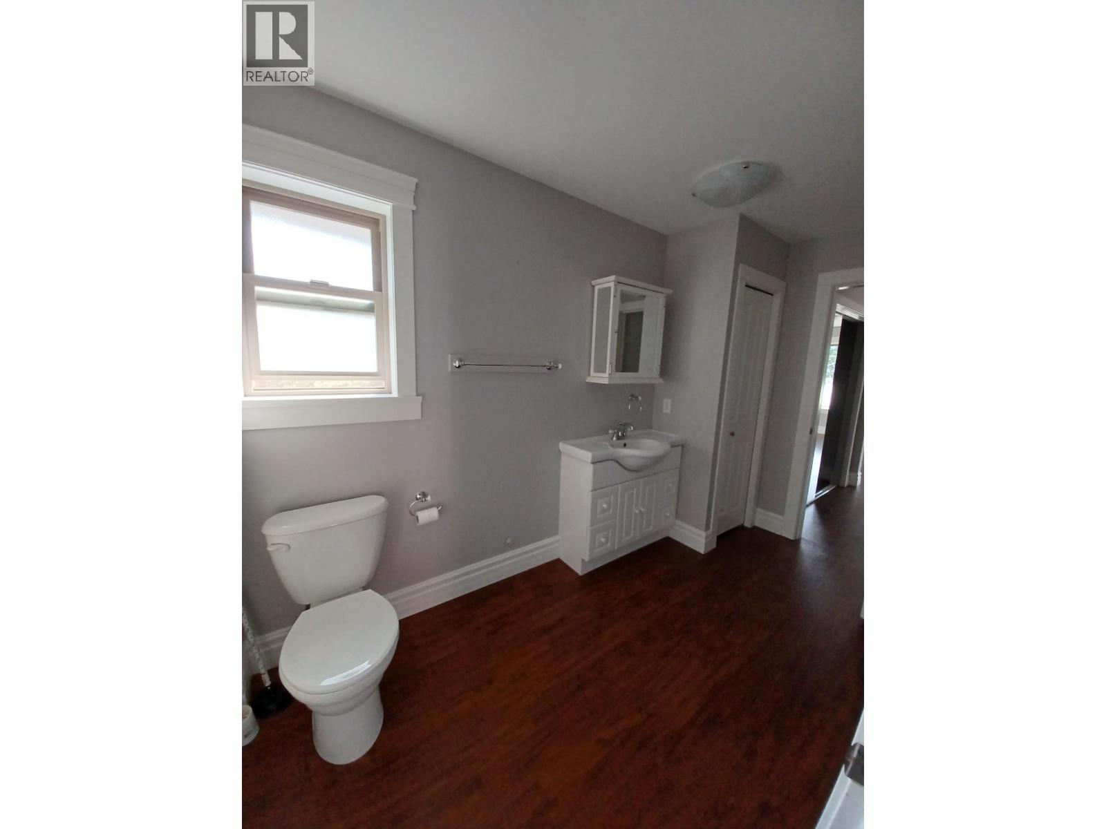 5661 97 Highway, Falkland, British Columbia  V0E 1W0 - Photo 22 - 10363939