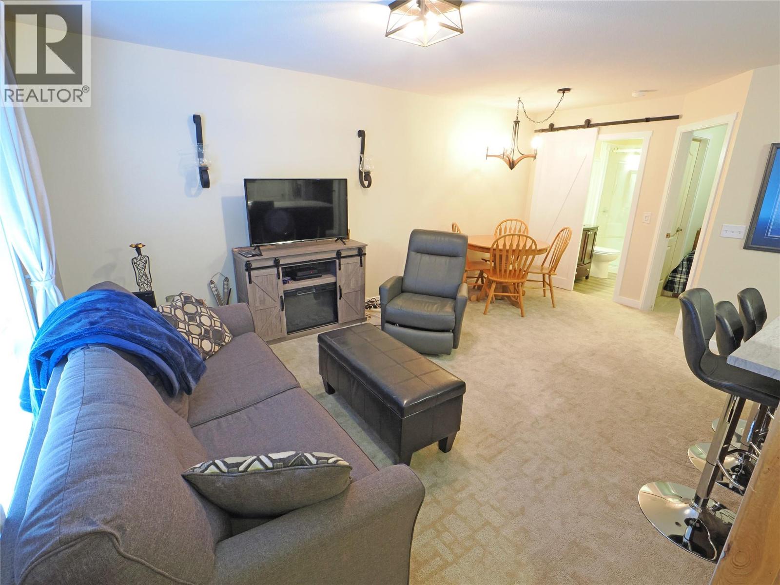 4890d Snowpines Road, Big White, British Columbia  V1P 1T4 - Photo 4 - 10364028