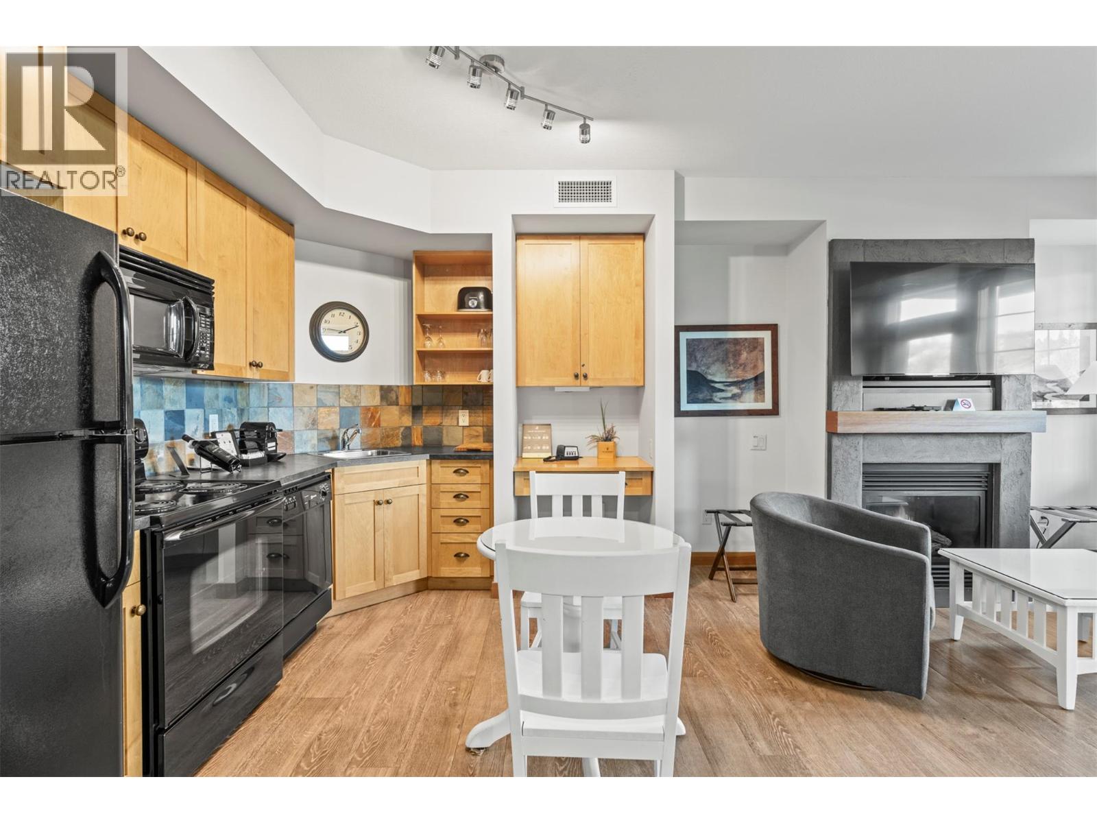 105 Village Centre Court Unit# 321, Vernon, British Columbia  V1H 1T2 - Photo 1 - 10363966