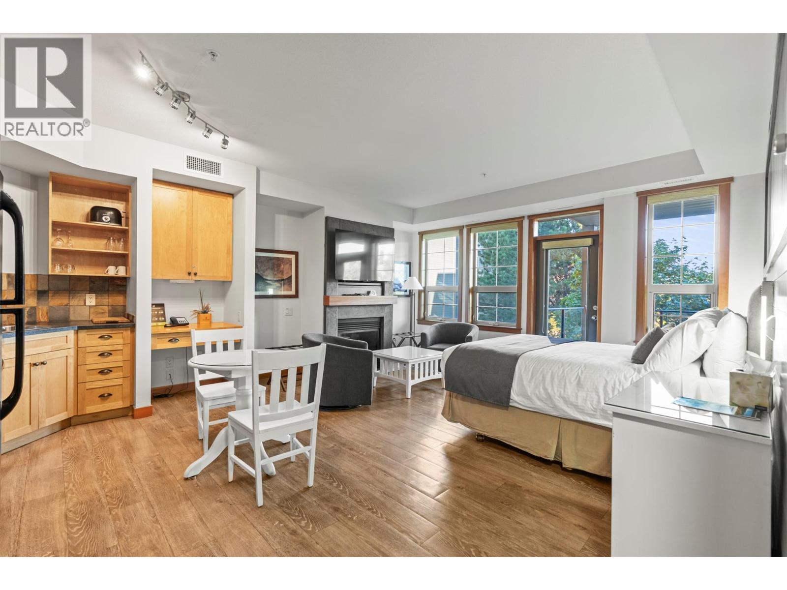 105 Village Centre Court Unit# 321, Vernon, British Columbia  V1H 1T2 - Photo 2 - 10363966