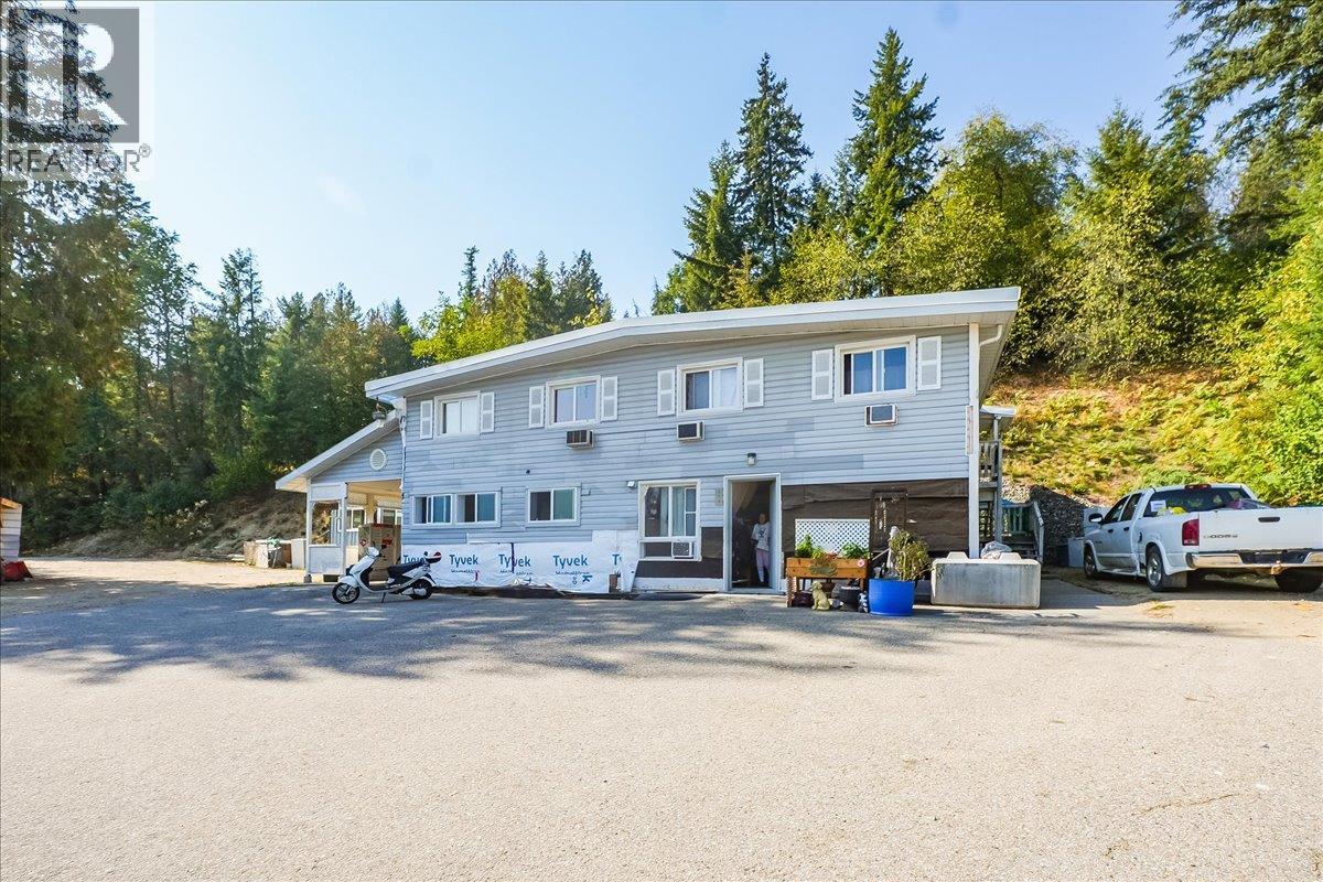 2100 Crestview Crescent, Castlegar, British Columbia  V1N 3B3 - Photo 14 - 10363815