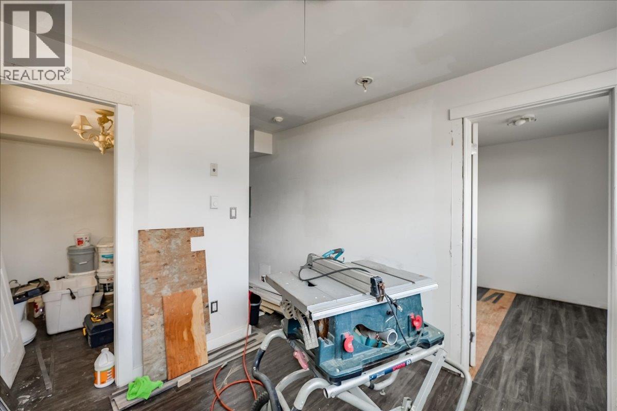 2100 Crestview Crescent, Castlegar, British Columbia  V1N 3B3 - Photo 16 - 10363815