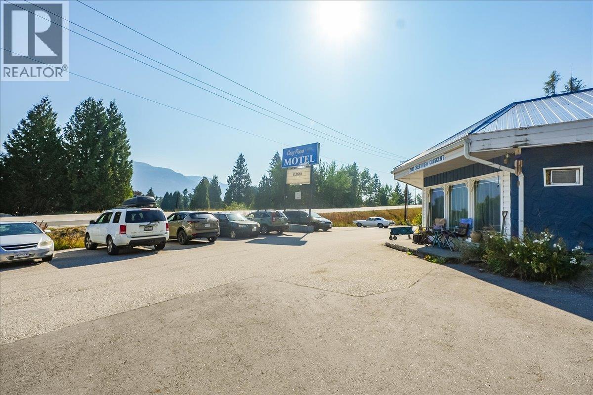 2100 Crestview Crescent, Castlegar, British Columbia  V1N 3B3 - Photo 25 - 10363815