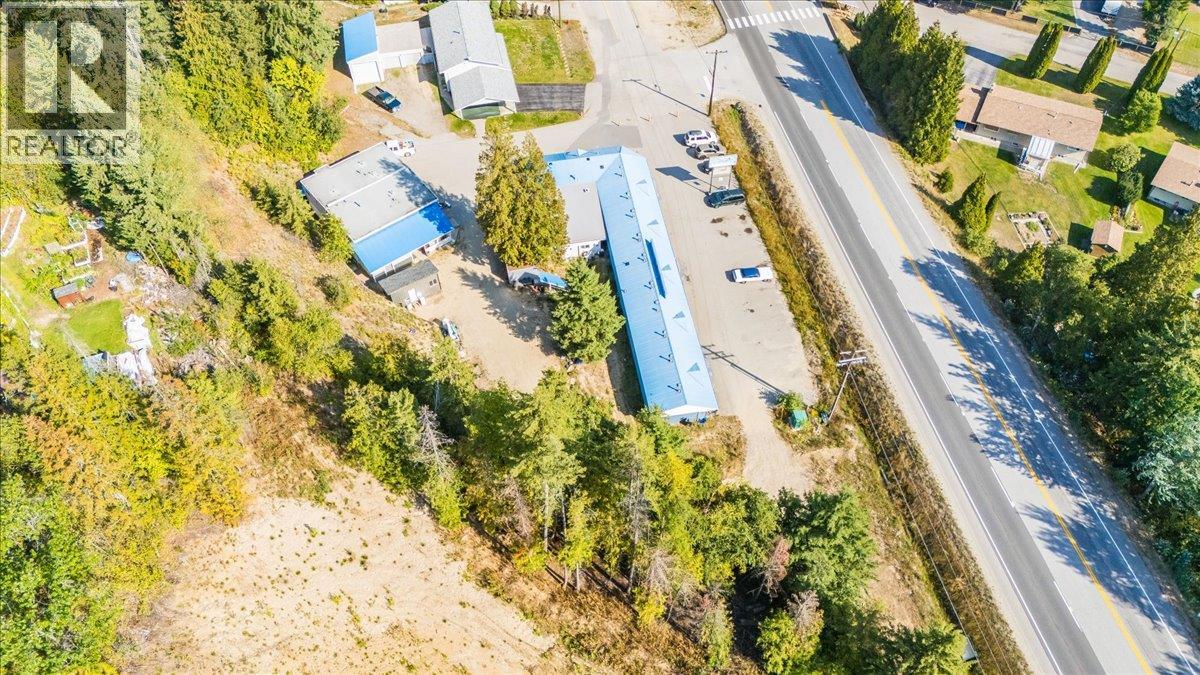 2100 Crestview Crescent, Castlegar, British Columbia  V1N 3B3 - Photo 5 - 10363815