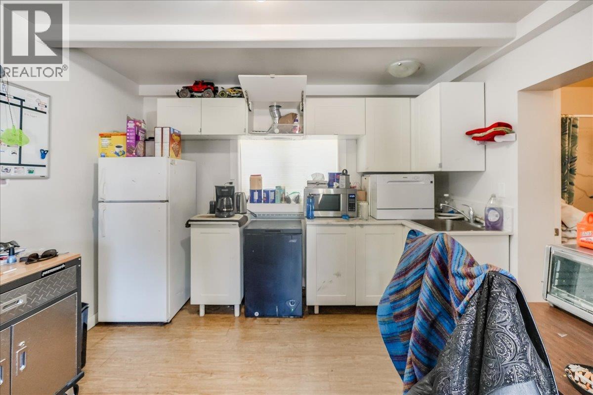 2100 Crestview Crescent, Castlegar, British Columbia  V1N 3B3 - Photo 52 - 10363815