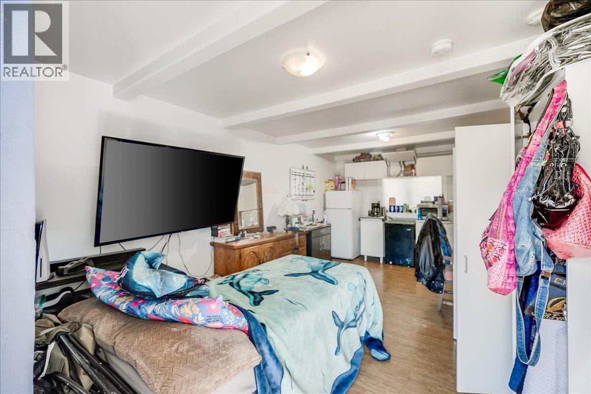 2100 Crestview Crescent, Castlegar, British Columbia  V1N 3B3 - Photo 55 - 10363815