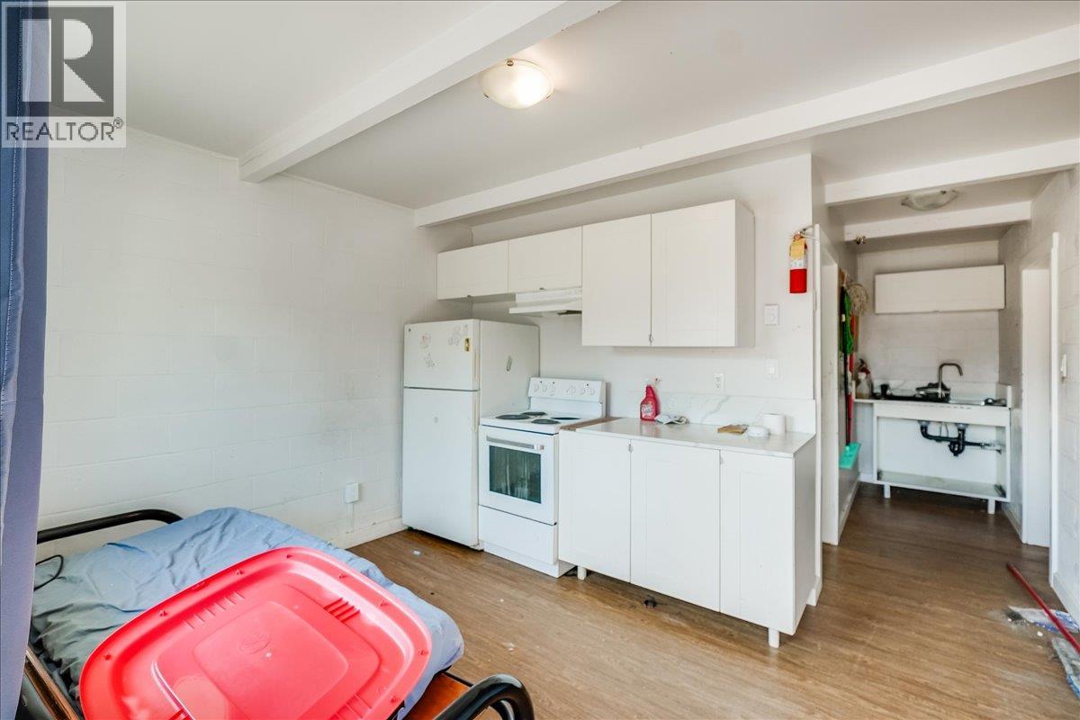 2100 Crestview Crescent, Castlegar, British Columbia  V1N 3B3 - Photo 60 - 10363815