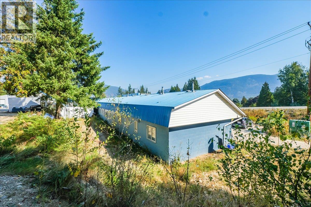 2100 Crestview Crescent, Castlegar, British Columbia  V1N 3B3 - Photo 67 - 10363815