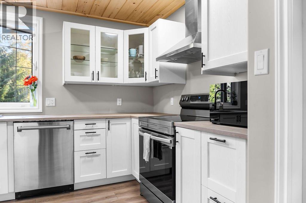 2227 Allshouse Road, Summit Lake, British Columbia  V0G 1R1 - Photo 10 - 10364071