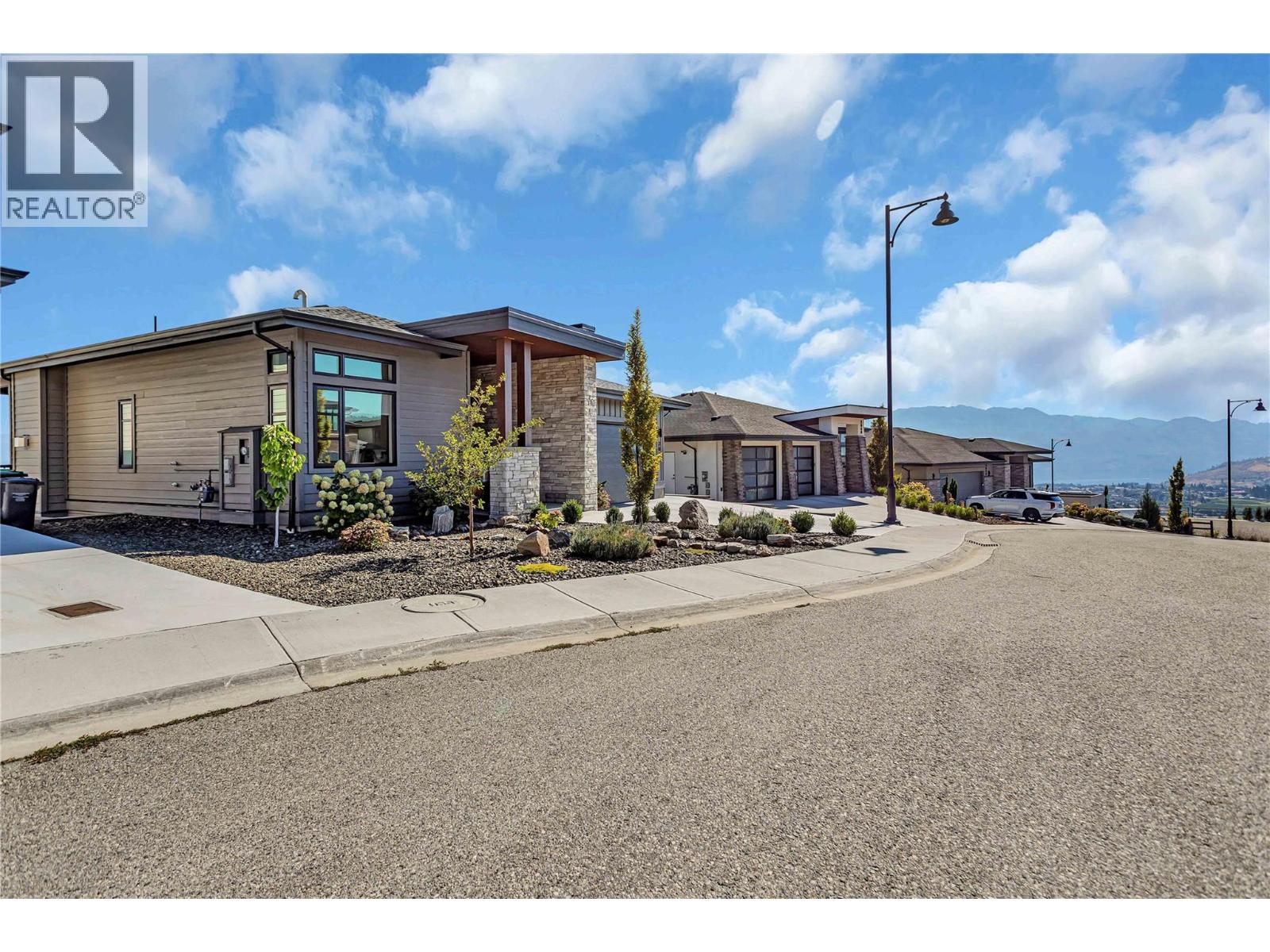 3044 Shaleview Drive, West Kelowna, British Columbia  V4T 3L6 - Photo 3 - 10363838