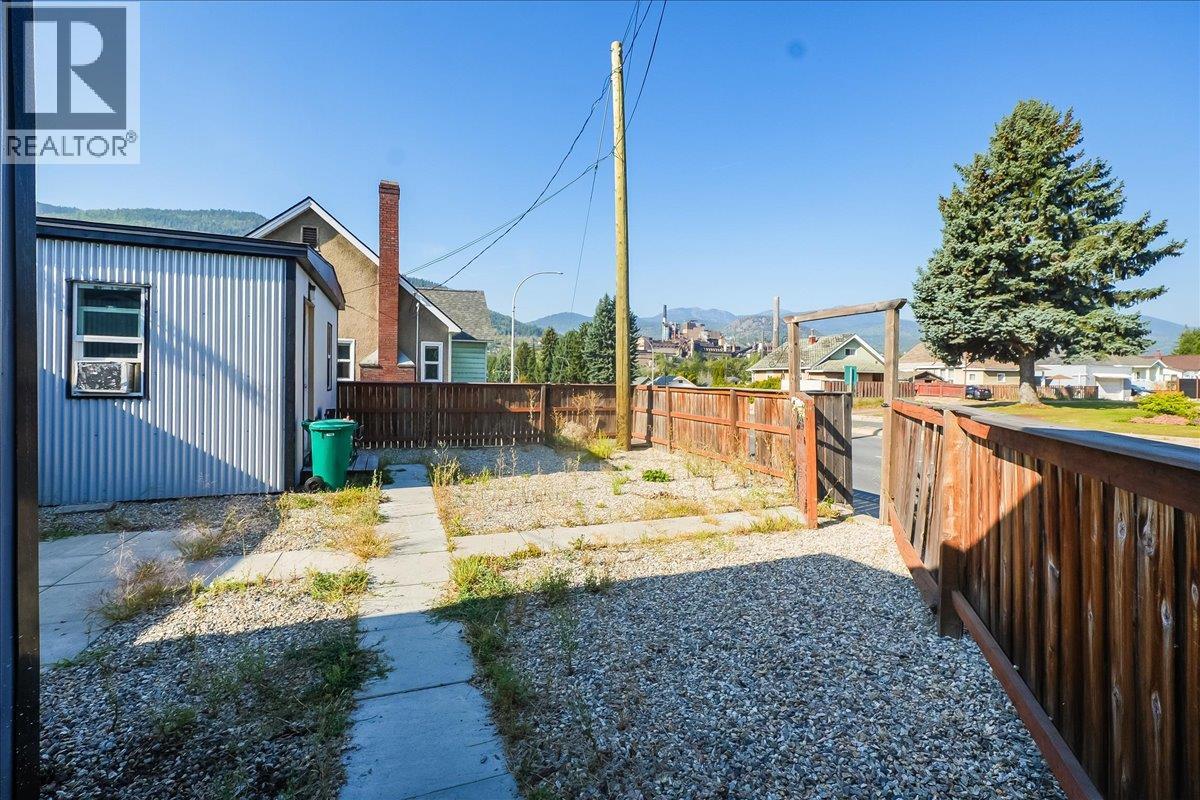 1406 Fourth Avenue, Trail, British Columbia  V1R 1S5 - Photo 19 - 10363830