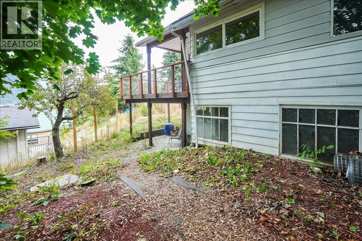 1007 Gordon Street, Nelson, British Columbia  V1L 0A1 - Photo 16 - 10363818