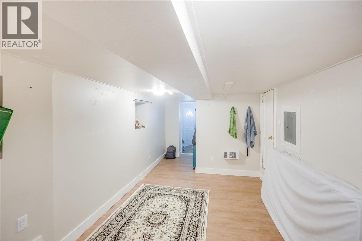 1007 Gordon Street, Nelson, British Columbia  V1L 0A1 - Photo 23 - 10363818