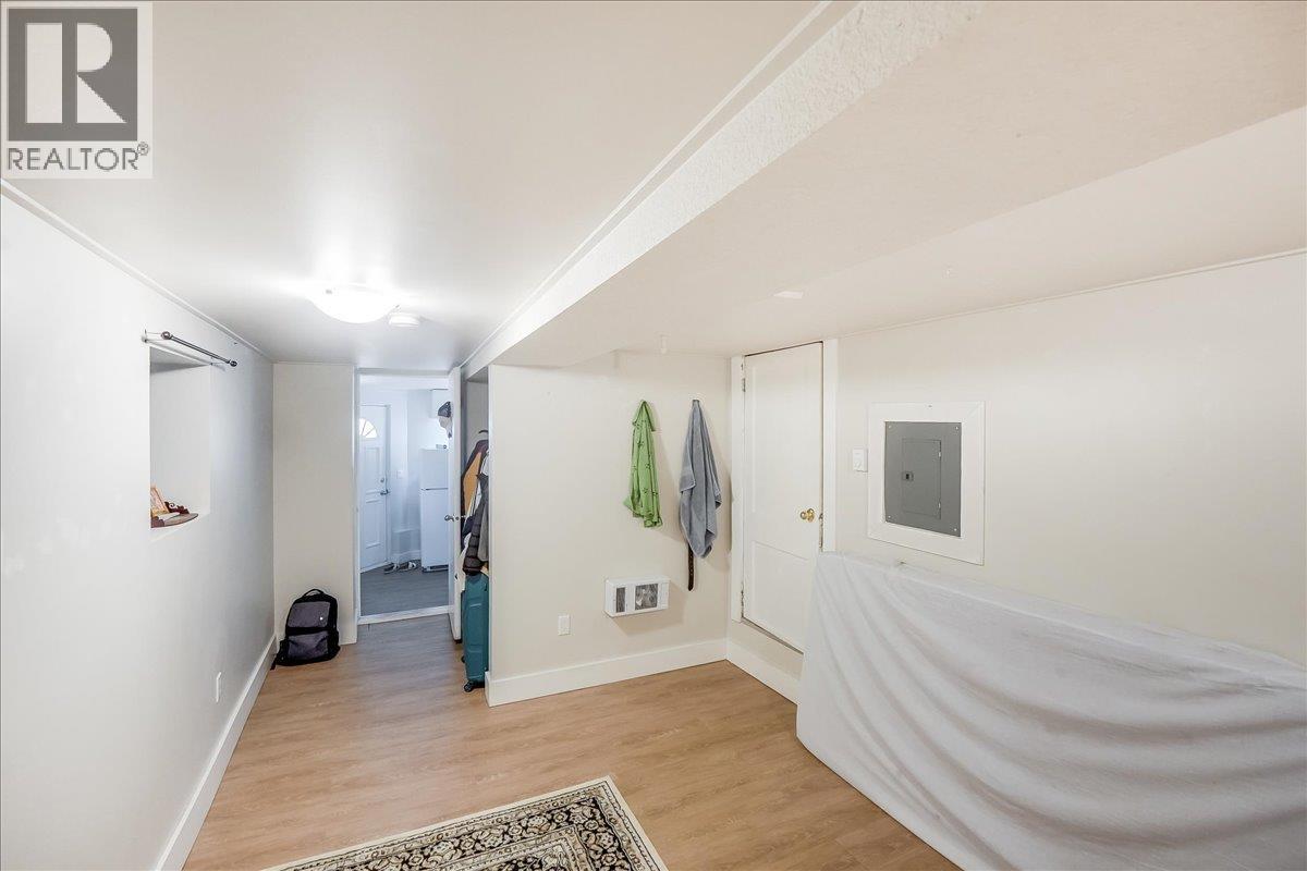 1007 Gordon Street, Nelson, British Columbia  V1L 0A1 - Photo 24 - 10363818