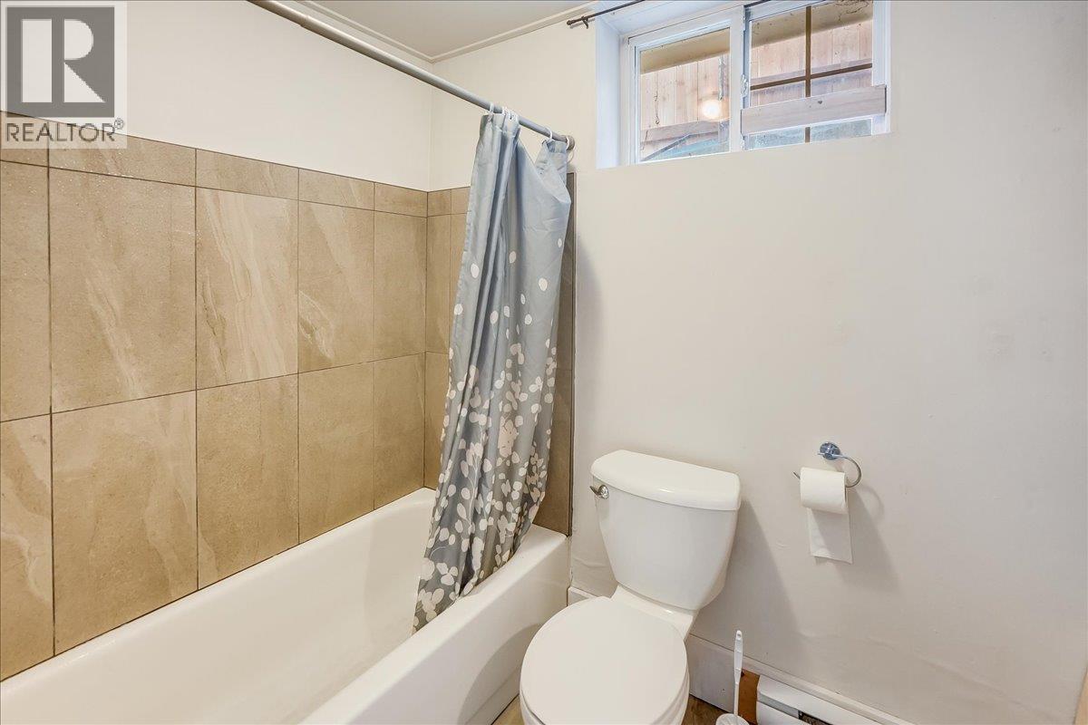 1007 Gordon Street, Nelson, British Columbia  V1L 0A1 - Photo 28 - 10363818