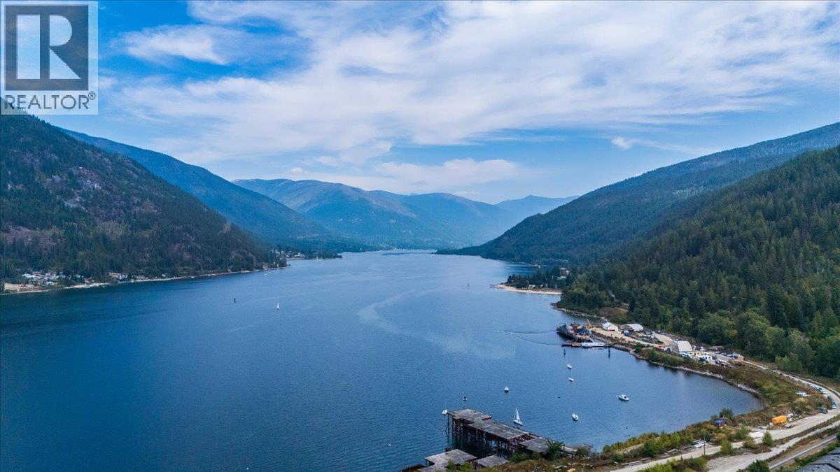 1007 Gordon Street, Nelson, British Columbia  V1L 0A1 - Photo 9 - 10363818