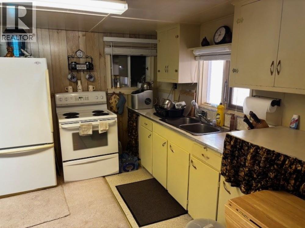 2424 Loon Lake Road, Loon Lake, British Columbia  V0K 1H1 - Photo 7 - 10364127