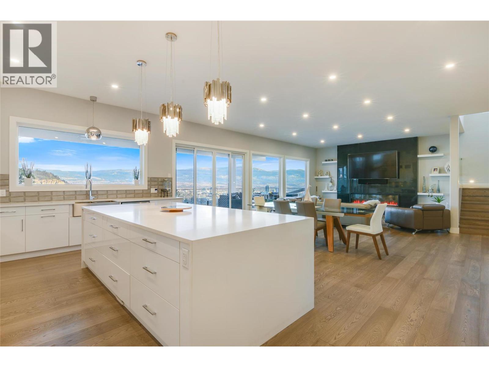 761 Highpointe Lane, Kelowna, British Columbia  V1V 2Y1 - Photo 10 - 10363982