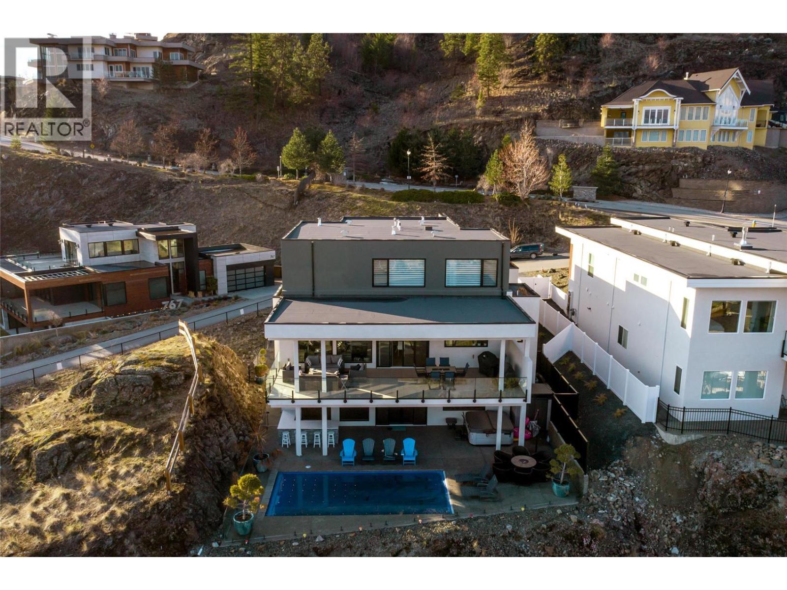 761 Highpointe Lane, Kelowna, British Columbia  V1V 2Y1 - Photo 38 - 10363982