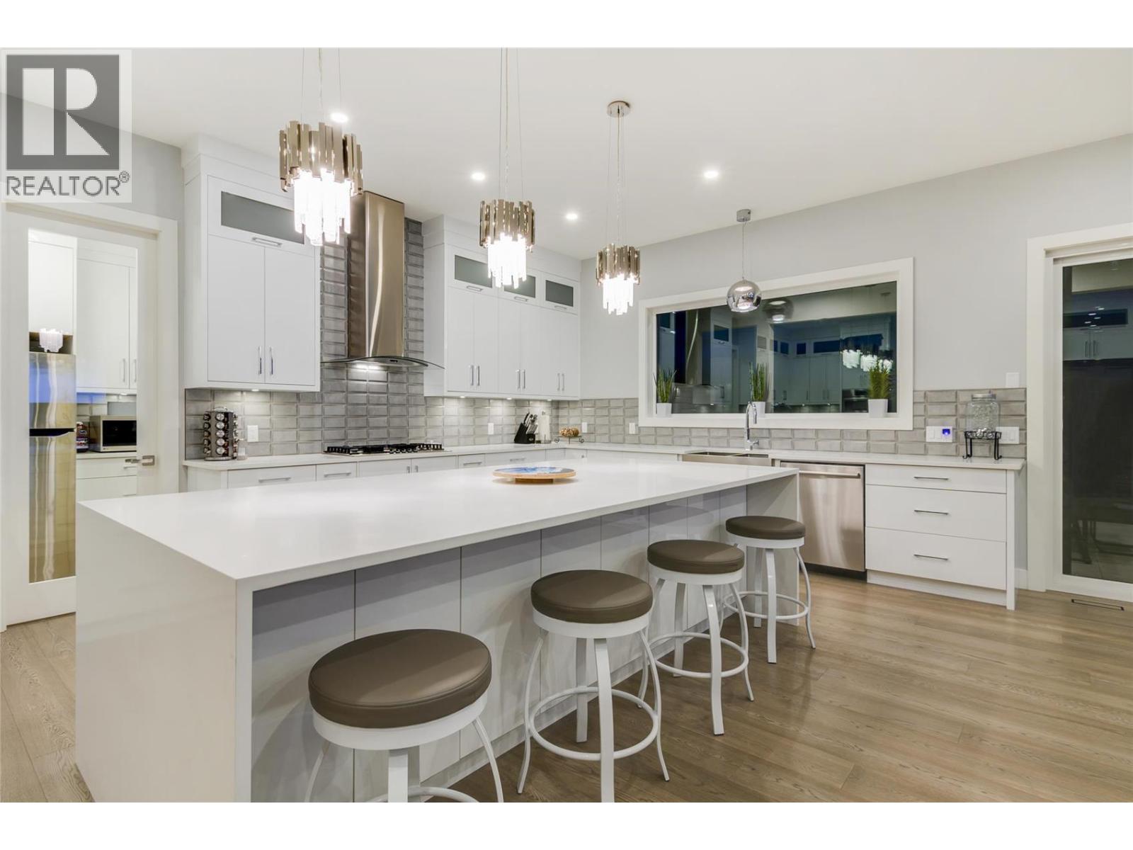 761 Highpointe Lane, Kelowna, British Columbia  V1V 2Y1 - Photo 6 - 10363982