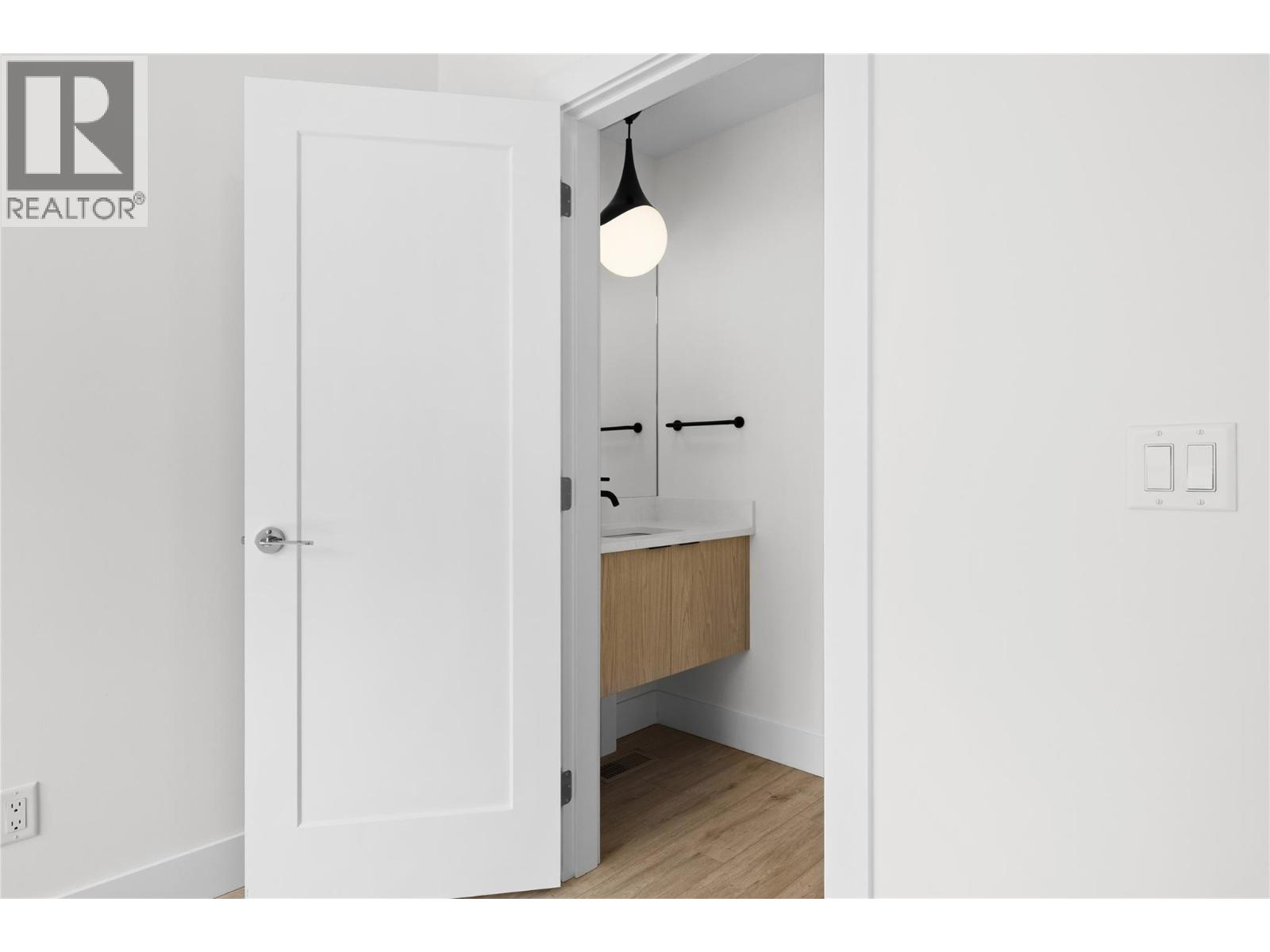 1455 Cara Glen Court Unit# 133, Kelowna, British Columbia  V1V 3B8 - Photo 4 - 10363158