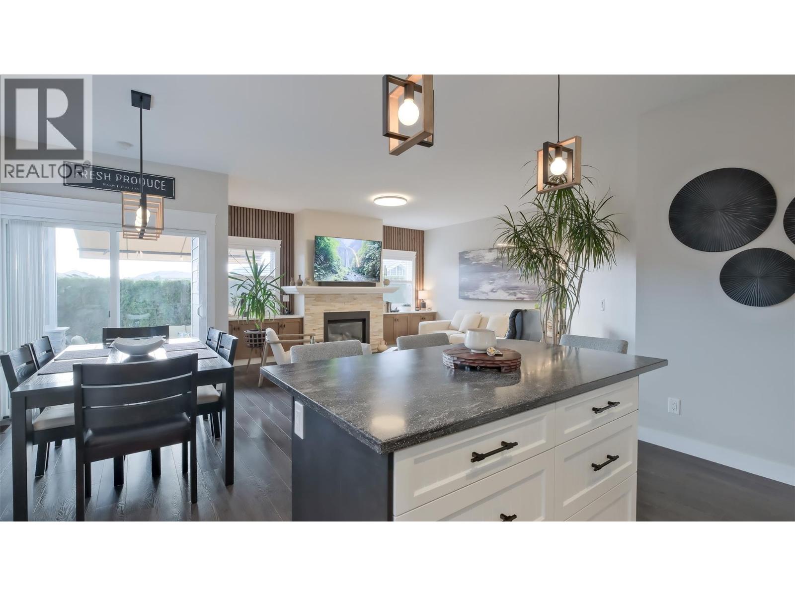 2084 Clover Drive, West Kelowna, British Columbia  V4T 3A5 - Photo 6 - 10364107