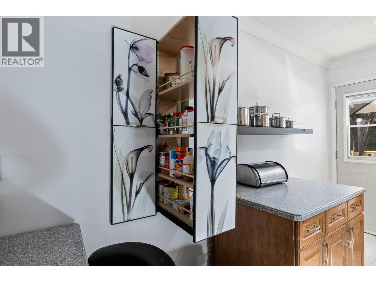 320 Linden Road, Logan Lake, British Columbia  V0K 1W0 - Photo 12 - 10364181