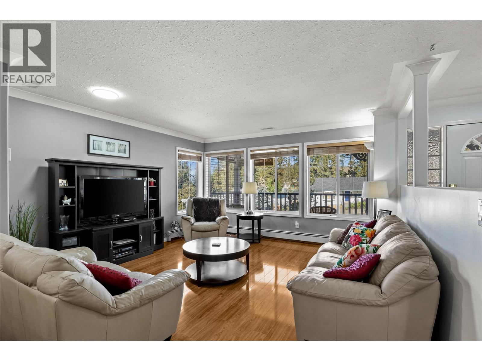 320 Linden Road, Logan Lake, British Columbia  V0K 1W0 - Photo 5 - 10364181