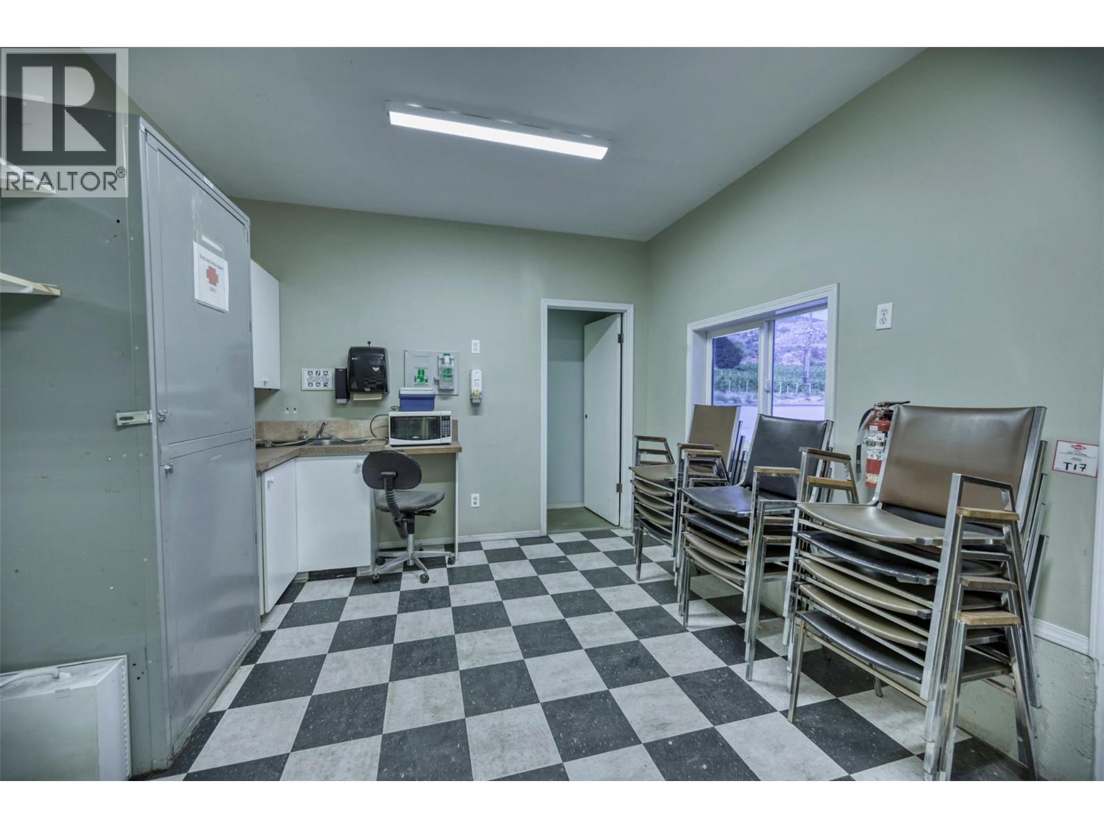 17202 97 Highway, Osoyoos, British Columbia  v0h 1v0 - Photo 14 - 10363638