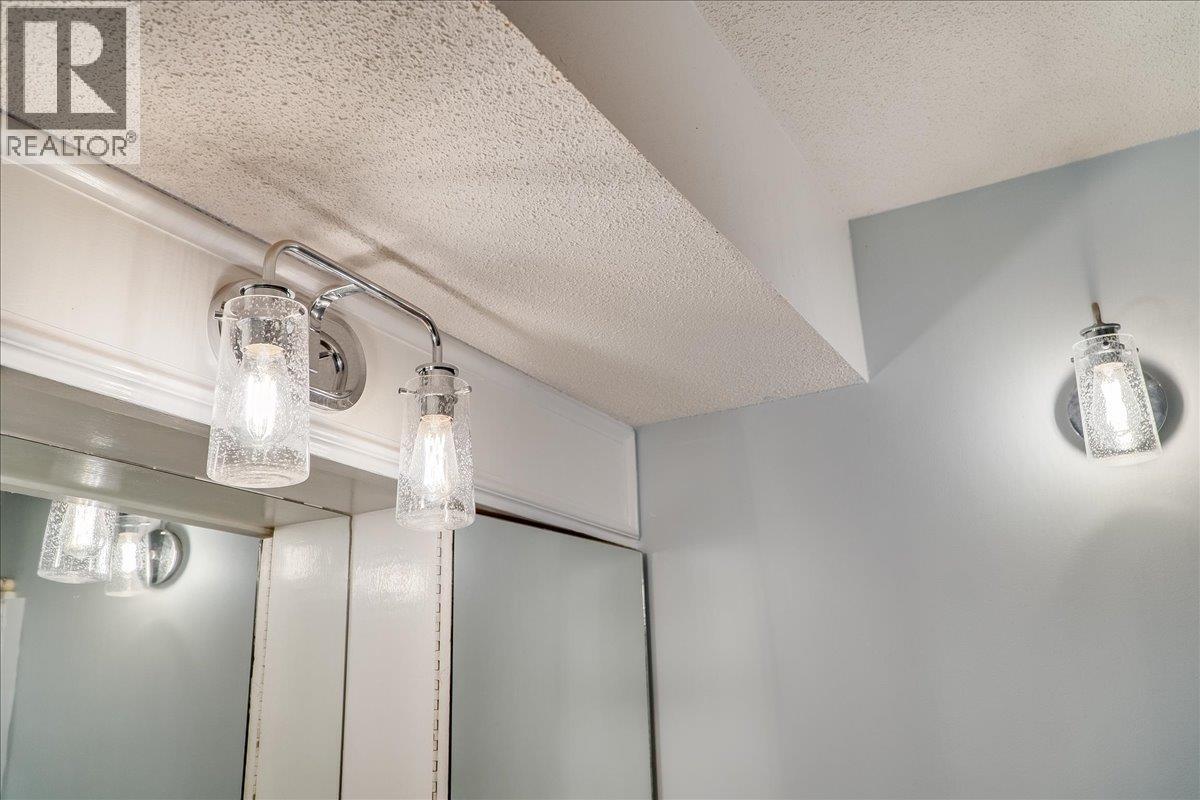 821 Gordon Street, Nelson, British Columbia  V1L 3L8 - Photo 16 - 10364092