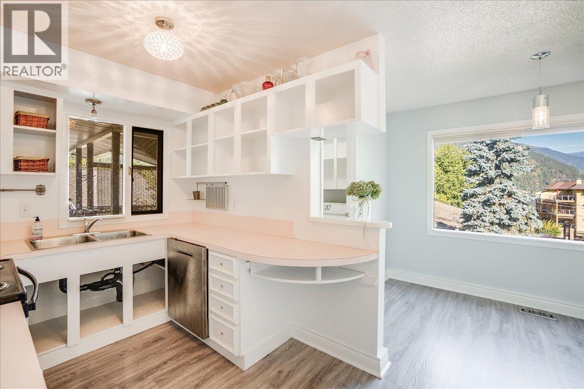 821 Gordon Street, Nelson, British Columbia  V1L 3L8 - Photo 17 - 10364092