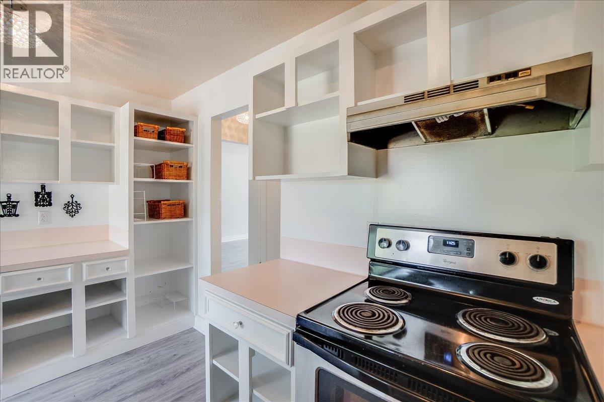 821 Gordon Street, Nelson, British Columbia  V1L 3L8 - Photo 19 - 10364092