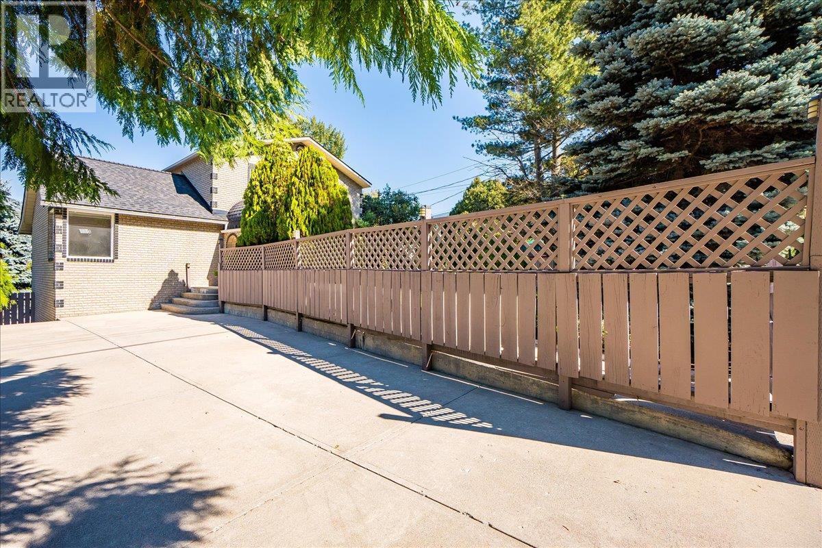 821 Gordon Street, Nelson, British Columbia  V1L 3L8 - Photo 2 - 10364092