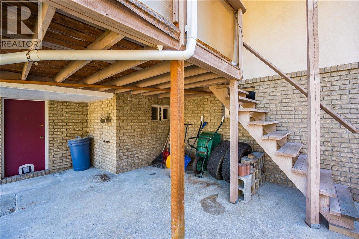 821 Gordon Street, Nelson, British Columbia  V1L 3L8 - Photo 50 - 10364092