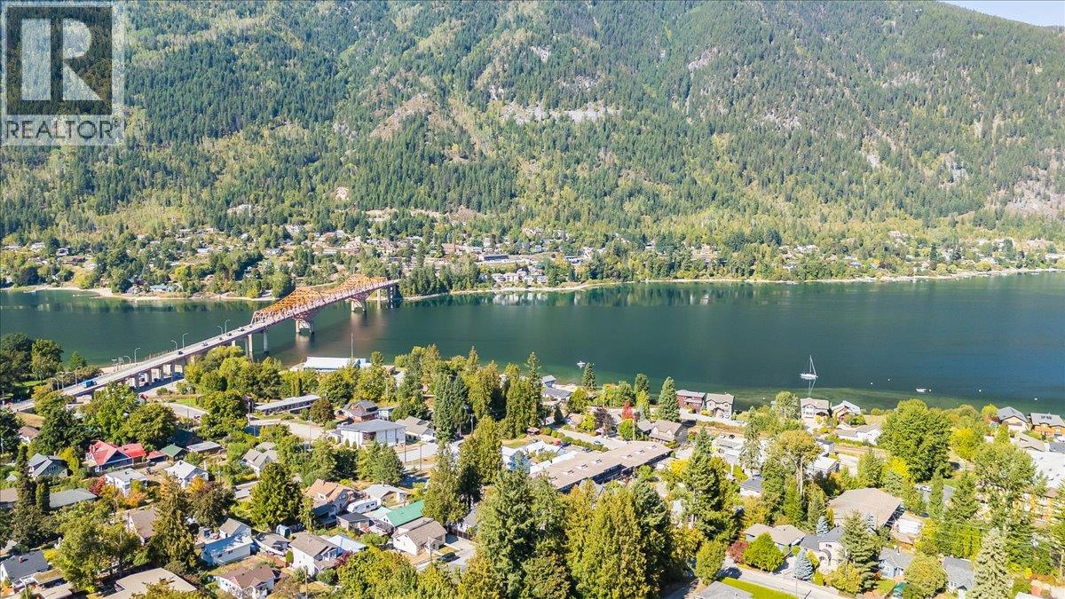 821 Gordon Street, Nelson, British Columbia  V1L 3L8 - Photo 60 - 10364092