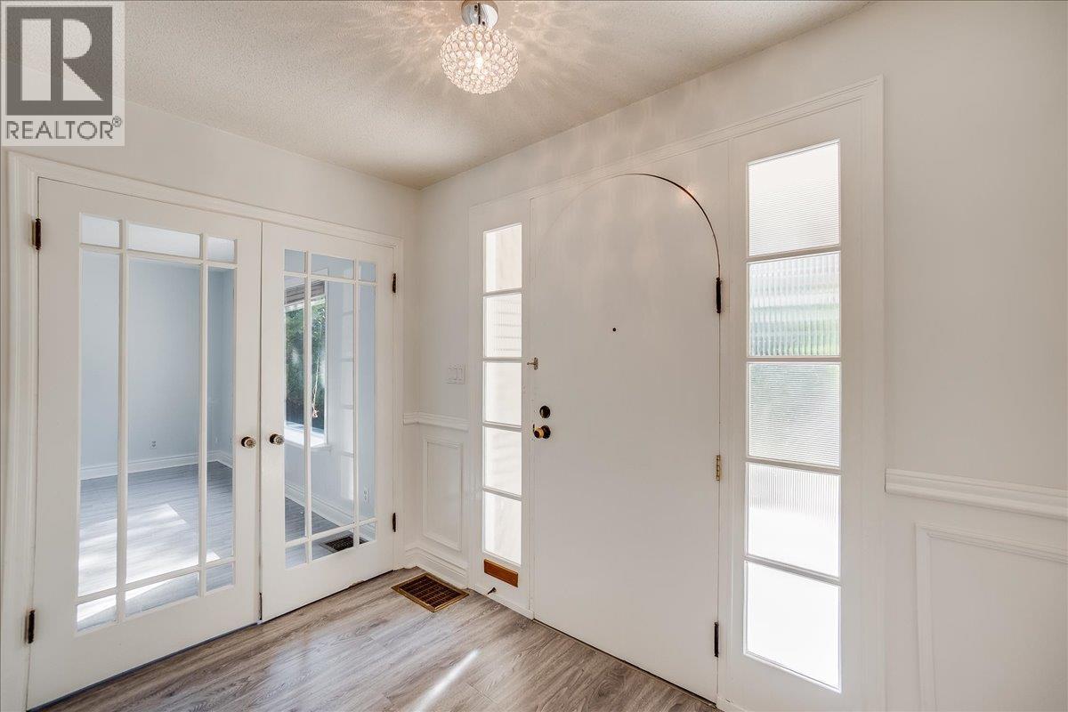 821 Gordon Street, Nelson, British Columbia  V1L 3L8 - Photo 7 - 10364092